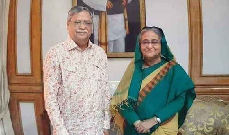 Mohammad Shahabuddin Chuppu with Prime Minister of Bangladesh Sheikh Hasina