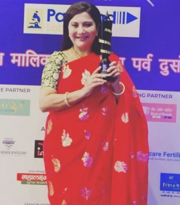 Nivedita Joshi Saraf won Big Marathi Entertainment Award