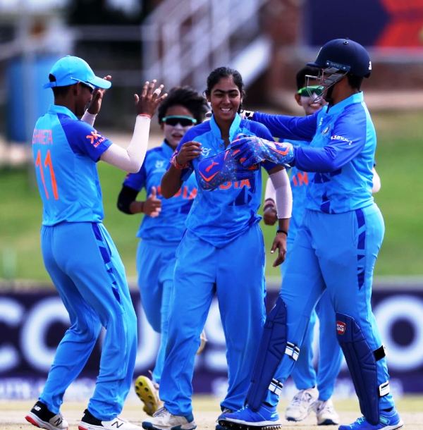 Parshavi Chopra after outfoxing Vishmi Gunaratne with a googly in India vs Sri Lanka during 2023 ICC Under-19 Women's T20 World Cup in Potchefstroom, South Africa on 22 January 2023