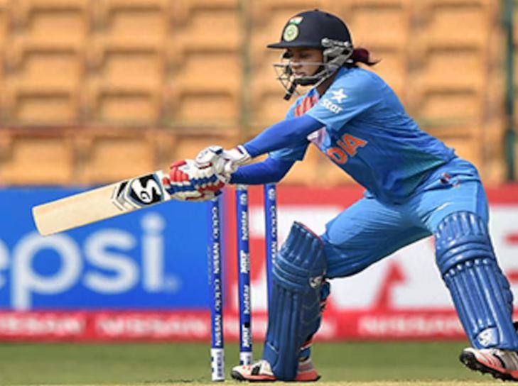 Preeti Bose playing cricket