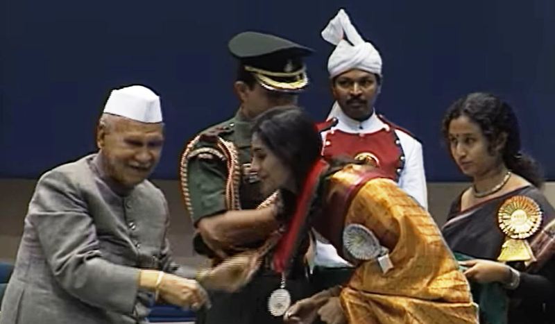 President Shankar Dayal Sharma presenting the National Film Award to Tabu in the category of Best Actress for the film Maachis (1996) at the 44th National Film Awards on 6 May 1997