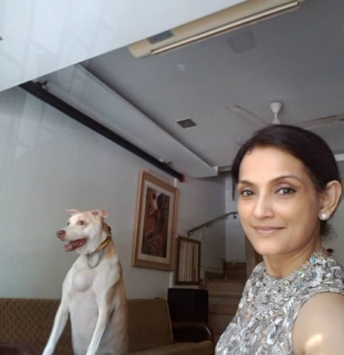 Rajeshwari Sachdev and her pet dog