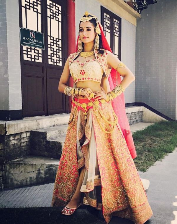 Shanvi Srivastava as an Indian princess on the set of the Chinese drama series Ye Tian Zi (2018)
