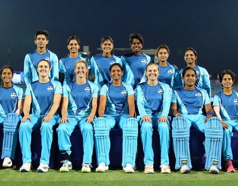 Sophie Devine with her team IPL Supernovas for the 2019 Women's T20 Challenge