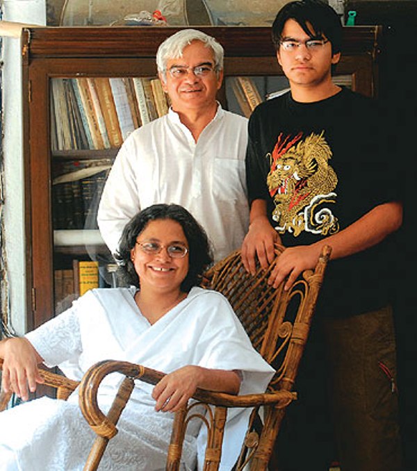 Upinder with husband Vijay and son Madhav