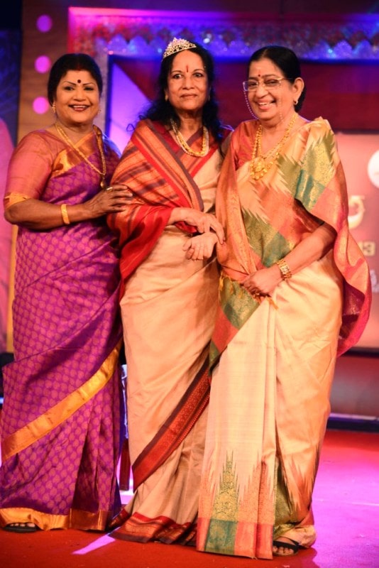 Vani Jairam (in the center)