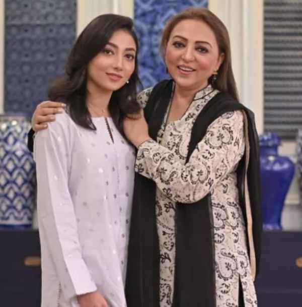 Zia Mohyeddin's third wife Azra (right) and his daughter Aaliya (left)