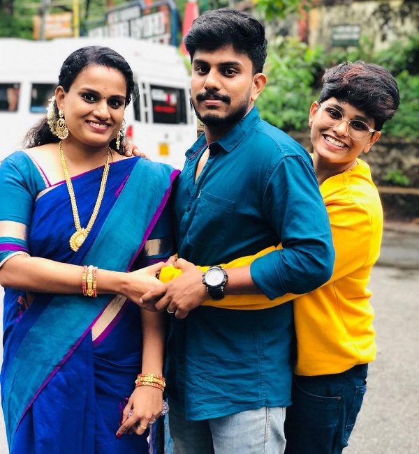 Anjuz Rosh with her sister and brother