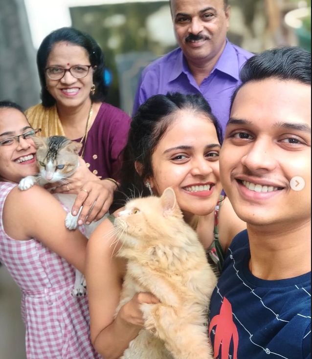 Bhagyashree's family picture