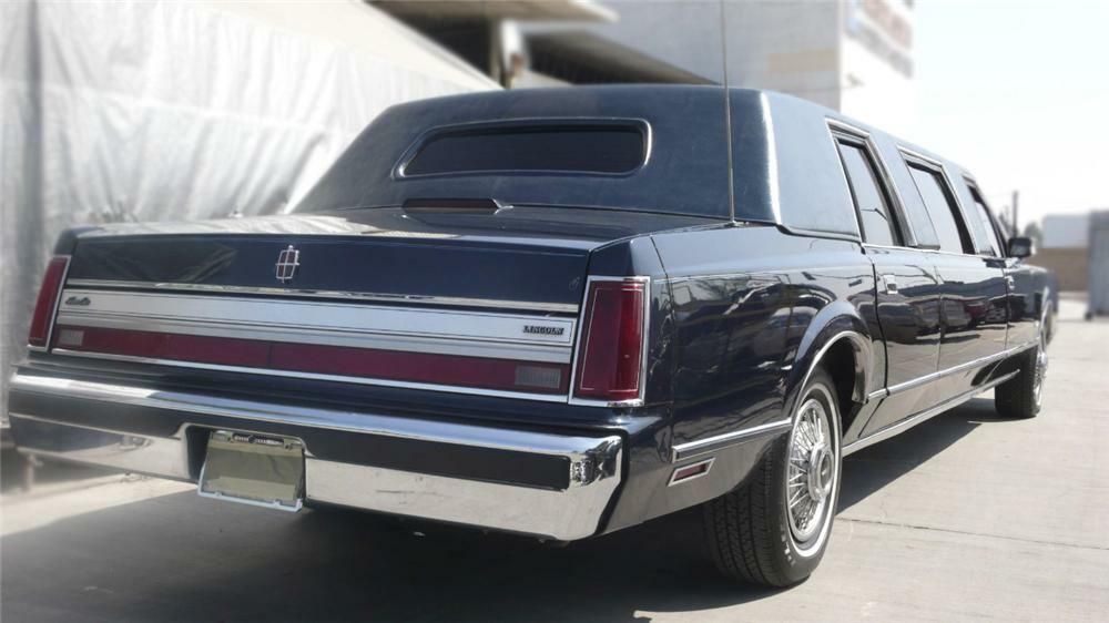 Bruce's 1988 Lincoln limousine