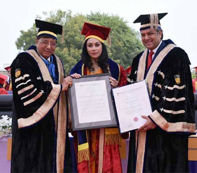 Diya Kumari receiving an honorary doctorate from Amity University, Jaipur