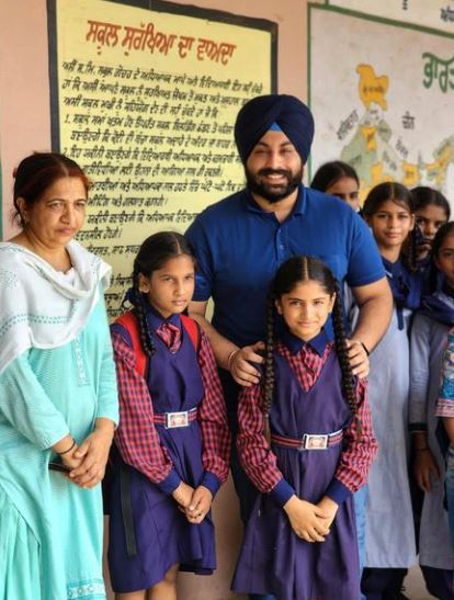 Harjot Singh Bains during his visit to Middle School Village Gochar, in Majri Block, to interact with school students