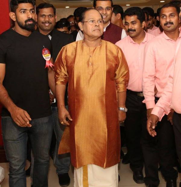Innocent (actor) attending a function