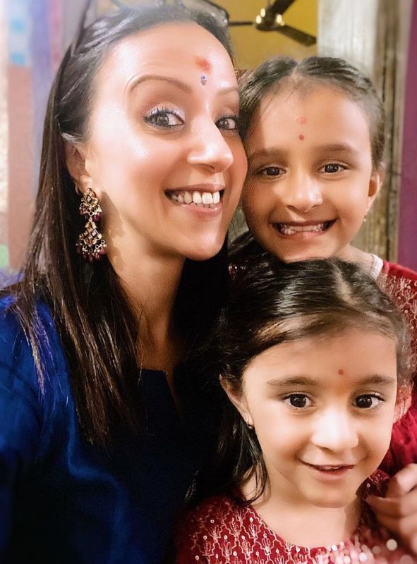 Ishitta Arun with her daughters