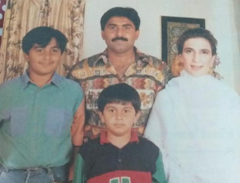 Javed Miandad's family picture