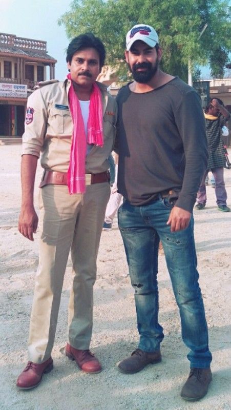 Kabir Duhan Singh (right) with Pawan Kalyan during the shooting of Sardar Gabbar Singh