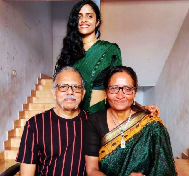 Kani Kusruti with her family