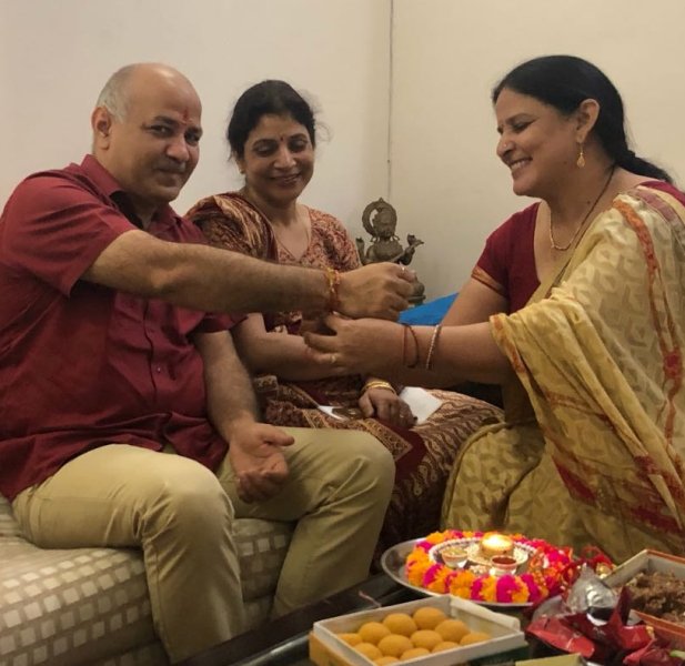 Manish Sisodia with his sister