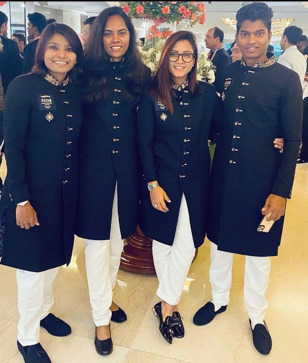 Sabbhineni Meghana (second from left) with other Indian players selected for 2022 Commonwealth Games
