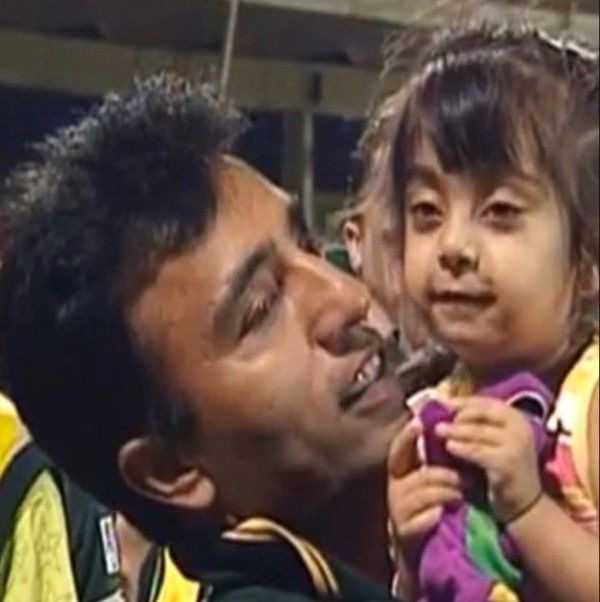 Saeed Anwar with his daughter Bismah who passed away in September 2001
