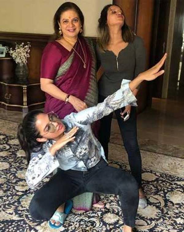 Tanya Hope with her mother and sister