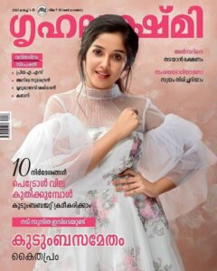 Anikha Surendran Age, Family, Biography & More » StarsUnfolded