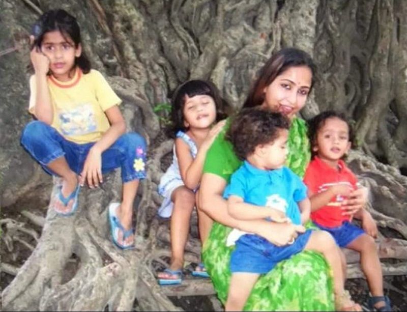 Bhanvi Kumari Singh with her daughters and sons