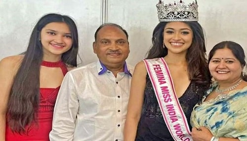Nandini Gupta with her parents and sister