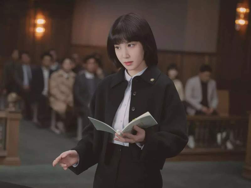 Park Eun-bin in a still from the 2022 South Korean TV series 'Extraordinary Attorney Woo'