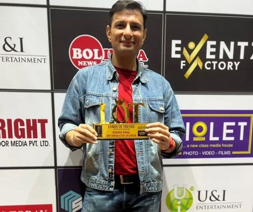 Rushad Rana with his award