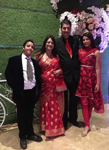 Shreya Poonja with her parents and brother