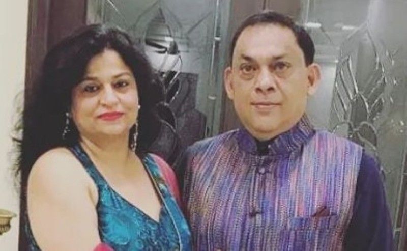 Simran Khosla's mother, Jyoti Khosla, and father, Rajesh Khosla