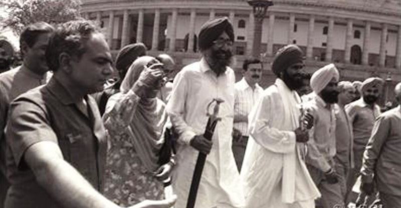 Simranjit Singh Mann and his supporters outside parliament house in New Delhi on April 4 1990