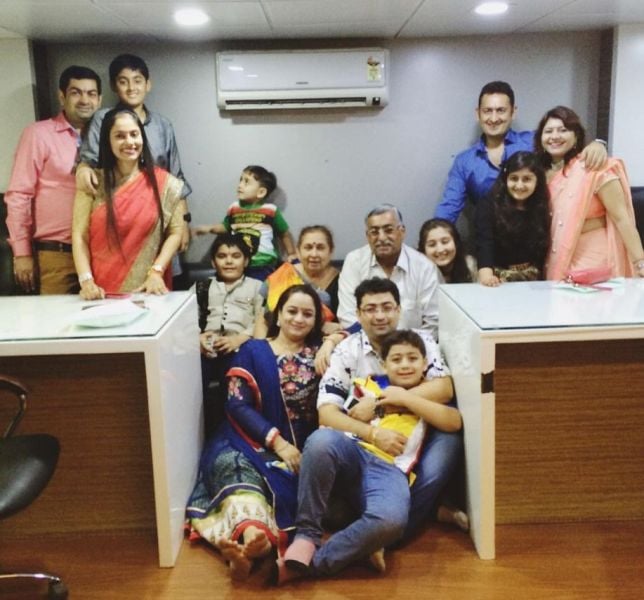 Vinod Bhanushali with his family
