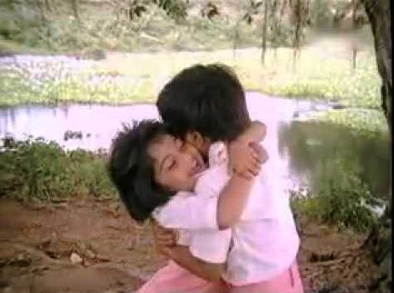 Baby Shalini in Aanandha Kummi (1983)