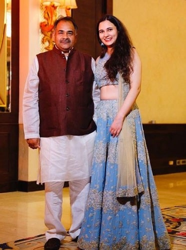 Aashna Chaudhary with her father