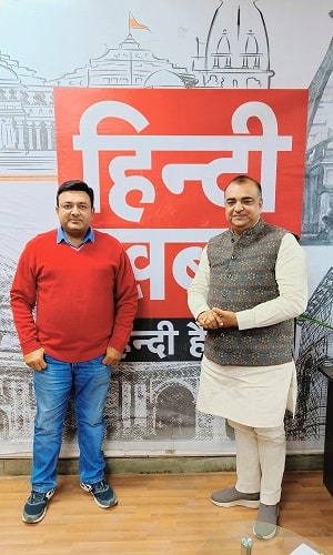 Atul Agrawal at his news studio of Hindi Khabar