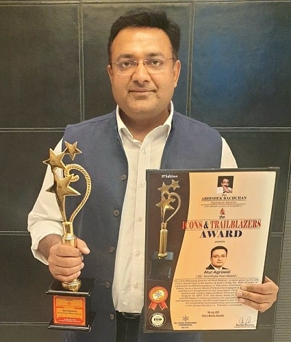 Atul Agrawal with his Icons and Trailblazers Award