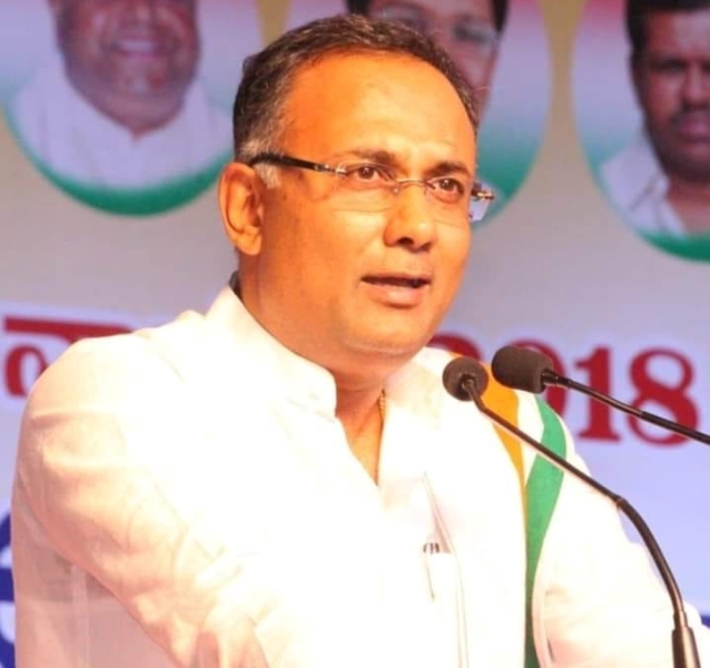 Dinesh Gundu Rao Age, Caste, Family, Biography » StarsUnfolded