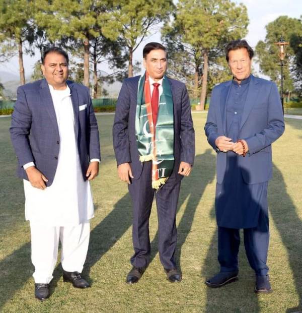 Fawad Chaudhry (extreme left) served as the spokesperson of PTI