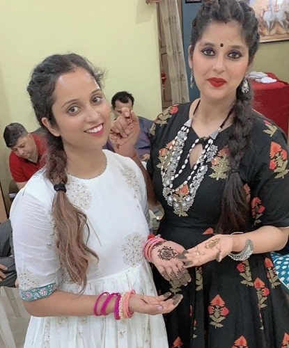 Kanchan Dogra Negi with her sister Nisha Dogra