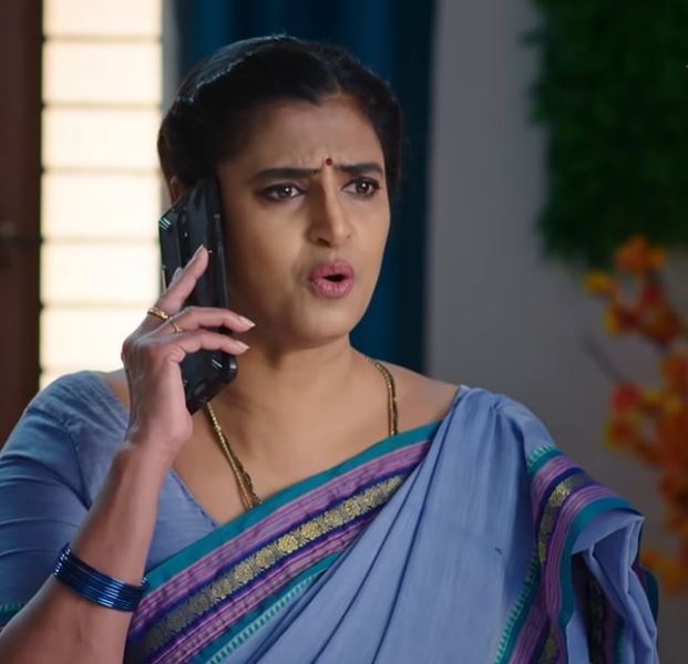 Kasthuri Shankar as 'Tulasi' in a still from the television series ‘Intinti Gruhalakshmi’ (2020)