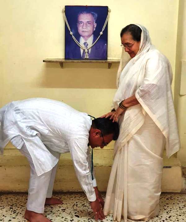 Mahesh Kumathalli with his mother