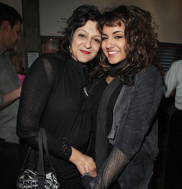 Meera Syal with her daughter