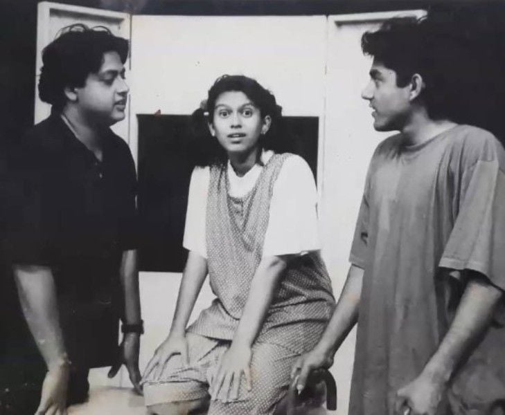 Nitesh Pandey (left) with Asif Basra (rigt) and Rasika Oak during the play' Main Bhi Superman' in 1995