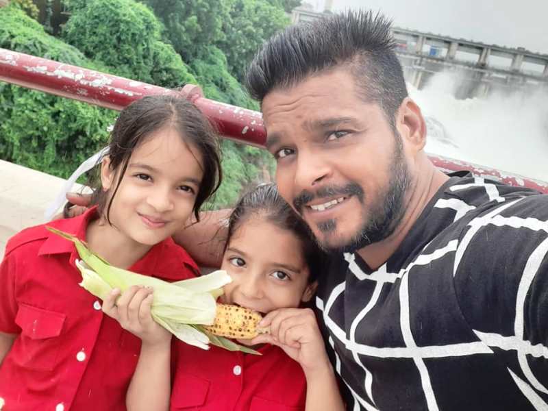 Premraj Arora with his daughters