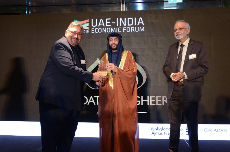 Rajiv Luthra receiving the Qadat Al Tagheer Award in UAE in 2019