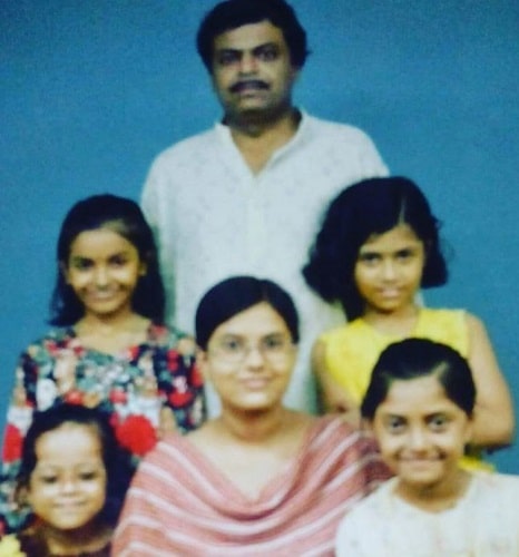 Suchandra Dasgupta's picture with her family