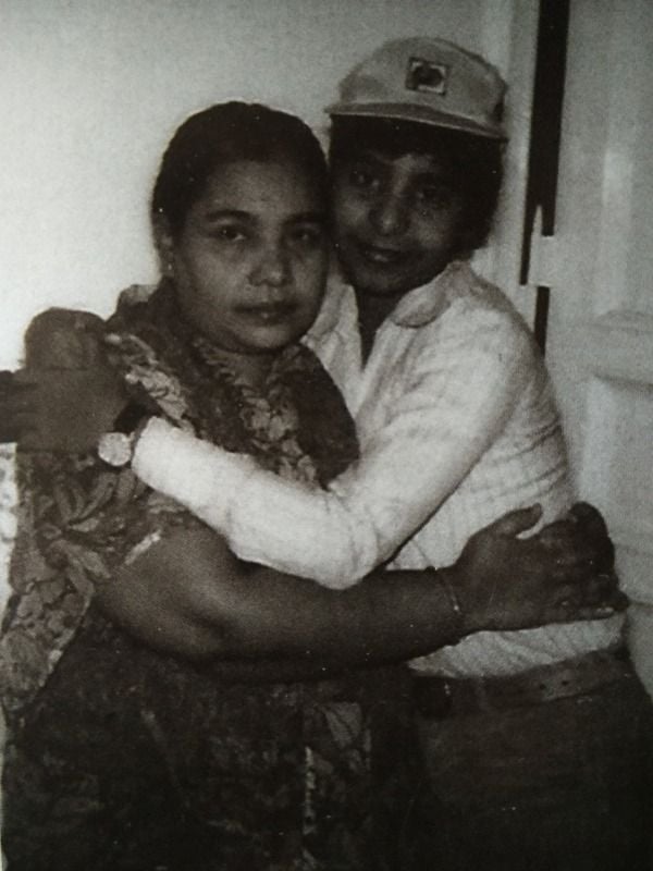 Young Faiyaz Wasifuddin Dagar with his mother