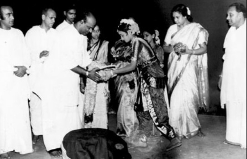 A photo of Padma Subrahmanyam during her debut on-stage performance (Arangetram) in 1956